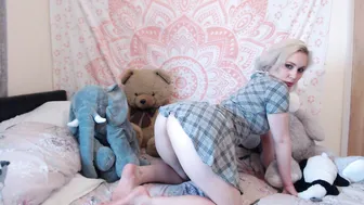 RipleySweet manyvids ardent slut licks dildo