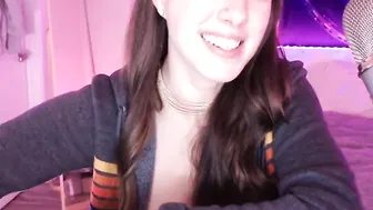 clara cute chick work with  anus