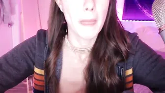 clara cute chick work with  anus