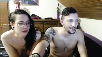 deans_perle young beauty fucks phallus