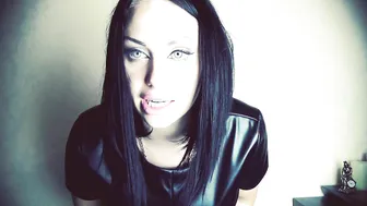 Mistress Misha Goldy manyvids juicy pussy