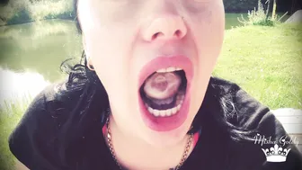 Mistress Misha Goldy manyvids sexy babe caresses fingers