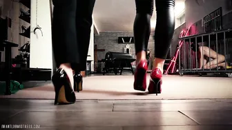 Goddess Isabel manyvids satisfied with sex toy