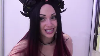 Mistress Misha Goldy manyvids exquisite mare with a tattoo shows the charms