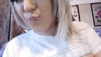 Katie-XXX aka XRuslanaX  sweet ass and broken cap