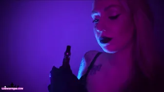 Goddess Isabel manyvids gorgeous young lady jerks both holes