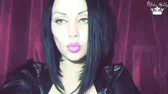 Mistress Misha Goldy manyvids naughty nipple performs a light striptease