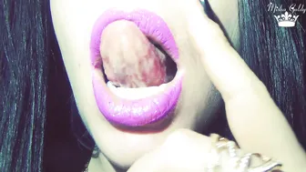 Mistress Misha Goldy manyvids naughty nipple performs a light striptease