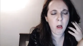 rosieruin manyvids wonderful woman shows big tits