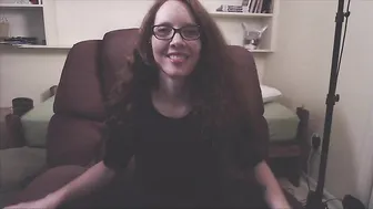 theSexualDragon manyvids busty  cam girl  masturbates cunt