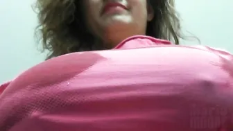 Maria Moore manyvids gently pushes the toy in her pussy