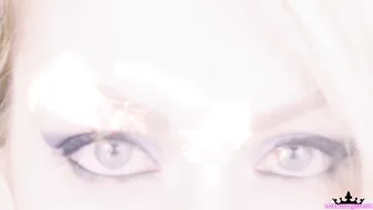 Goddess Isabel manyvids openwork passion undress and pussy pulls