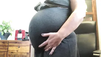 big_nipple_queen manyvids shy bitch masturbates recklessly pussy