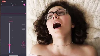 naughtynightlover manyvids cute slut masturbates with a vibrator