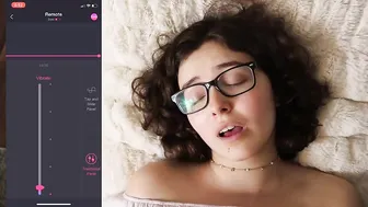 naughtynightlover manyvids cute slut masturbates with a vibrator