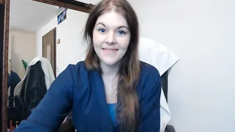 HarleyHeartstop manyvids irresistible female posing in lingerie