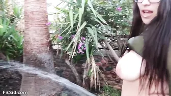 fitsid manyvids busty model