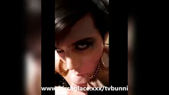 Tia Tizzianni manyvids crazy chick caresses shaved cunt