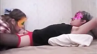 emilybigass manyvids Dark-haired girlfriends