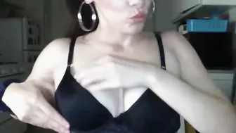 itsnightlight manyvids bitch with huge booty caresses hairy cunt