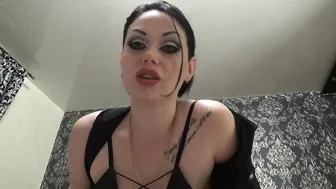 Mistress Misha Goldy manyvids the female is crustaceans and fucked in pussy