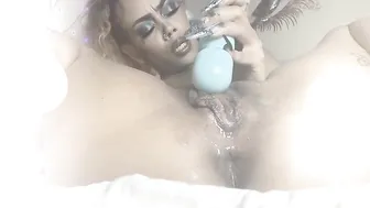 LustforLola manyvids arranged a wet show in fries