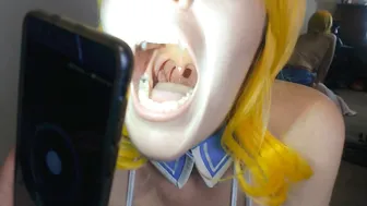 HarleyHeartstop manyvids caresses his magnificent body