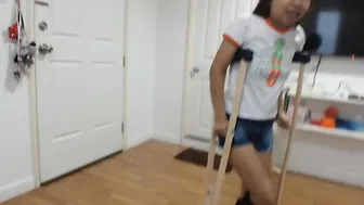 keymoonasian manyvids hot brunette posing in stockings