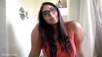 fitsid manyvids cute girl masturbates cunt at the wheel