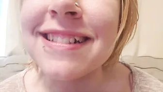 PeachyNeko900 manyvids beautiful woman in black clearly jerks off her vagina