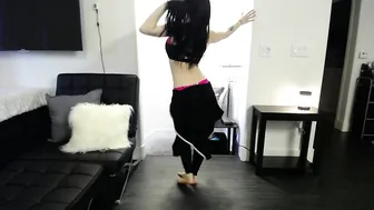 NoelleEastonxxx manyvids cute little woman pulling nipples