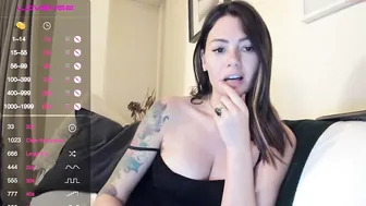 g_i_a black haired bitch shows her boobs