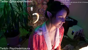 psychedelicariaa Playful doll