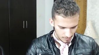 dave_criss juicy babe striptease dances