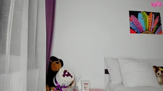 kyliekee dark haired babe masturbates pussy with vibrator