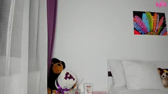 kyliekee dark haired babe masturbates pussy with vibrator