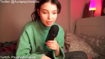 psychedelicariaa hot brunette posing in stockings