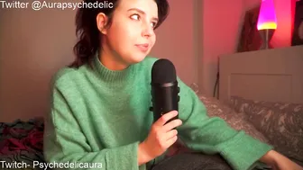 psychedelicariaa hot brunette posing in stockings