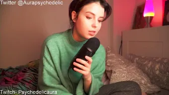 psychedelicariaa hot brunette posing in stockings