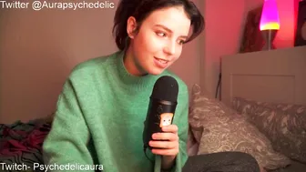 psychedelicariaa hot brunette posing in stockings