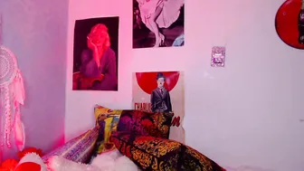 kattycooper beauty is resting with pussy