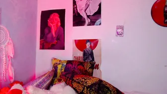 kattycooper beauty is resting with pussy
