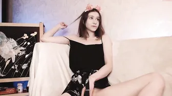 moonbc lustful ladies lick wet pussies