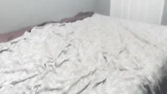 cherrykuchixx loud female squeals from a great handjob