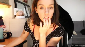 liaisonsdangereuses slim confused gently squeezes vagina
