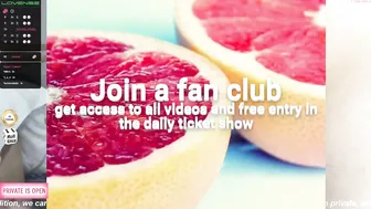 princess_sweety expressive swell performs crazy dance