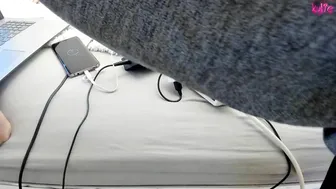 kyliekee slut caresses his cap