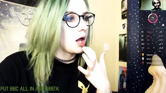lsqueen big tit babe fucked by a toy