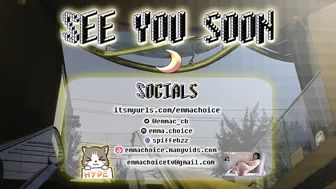 emmachoice hot babe fucks shaved holes