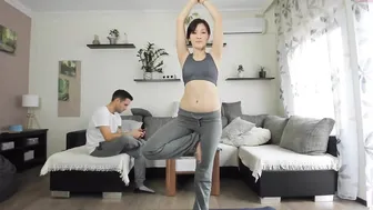 apixie Pregnant chick